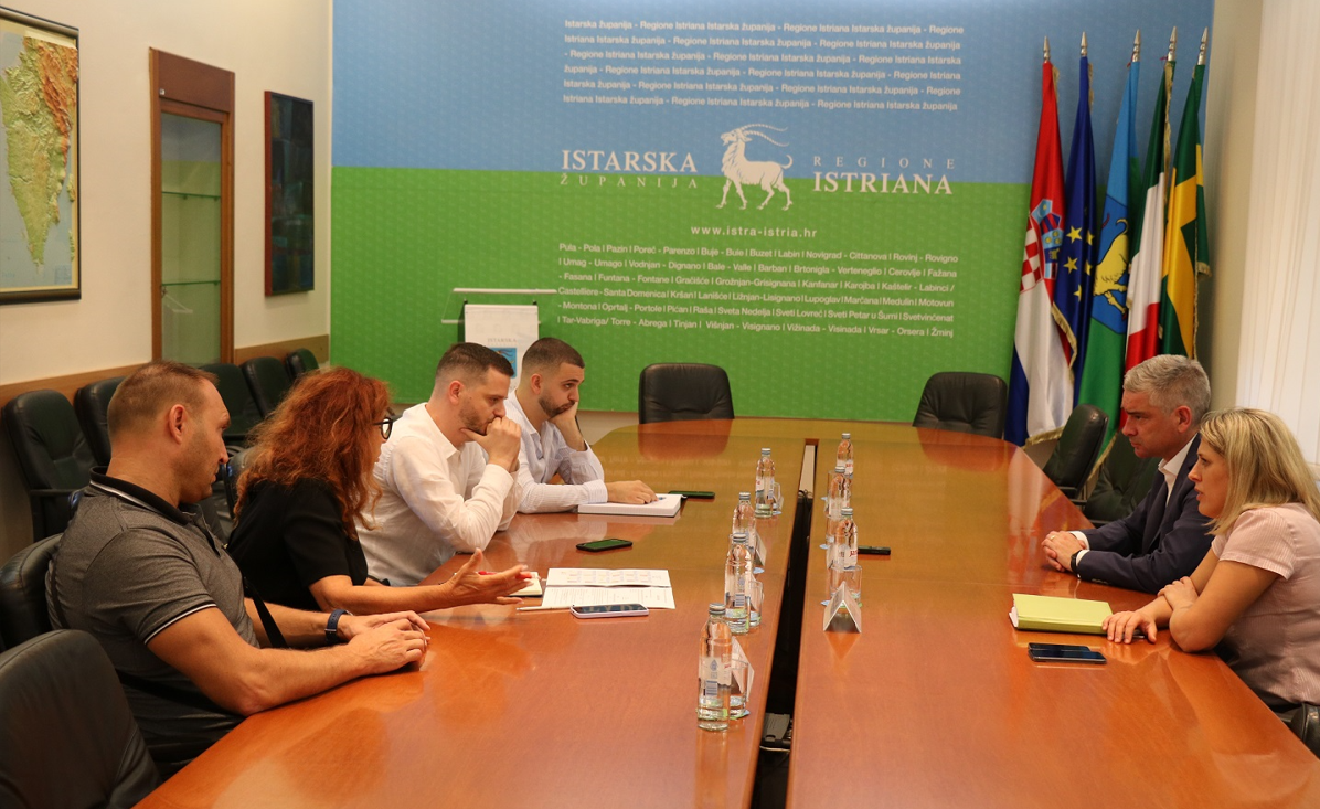 ZAKON O TRGOVINI U FOKUSU Udruga poduzetnika Pula razgovarala s istarskim županom